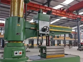 Radial drilling machine
